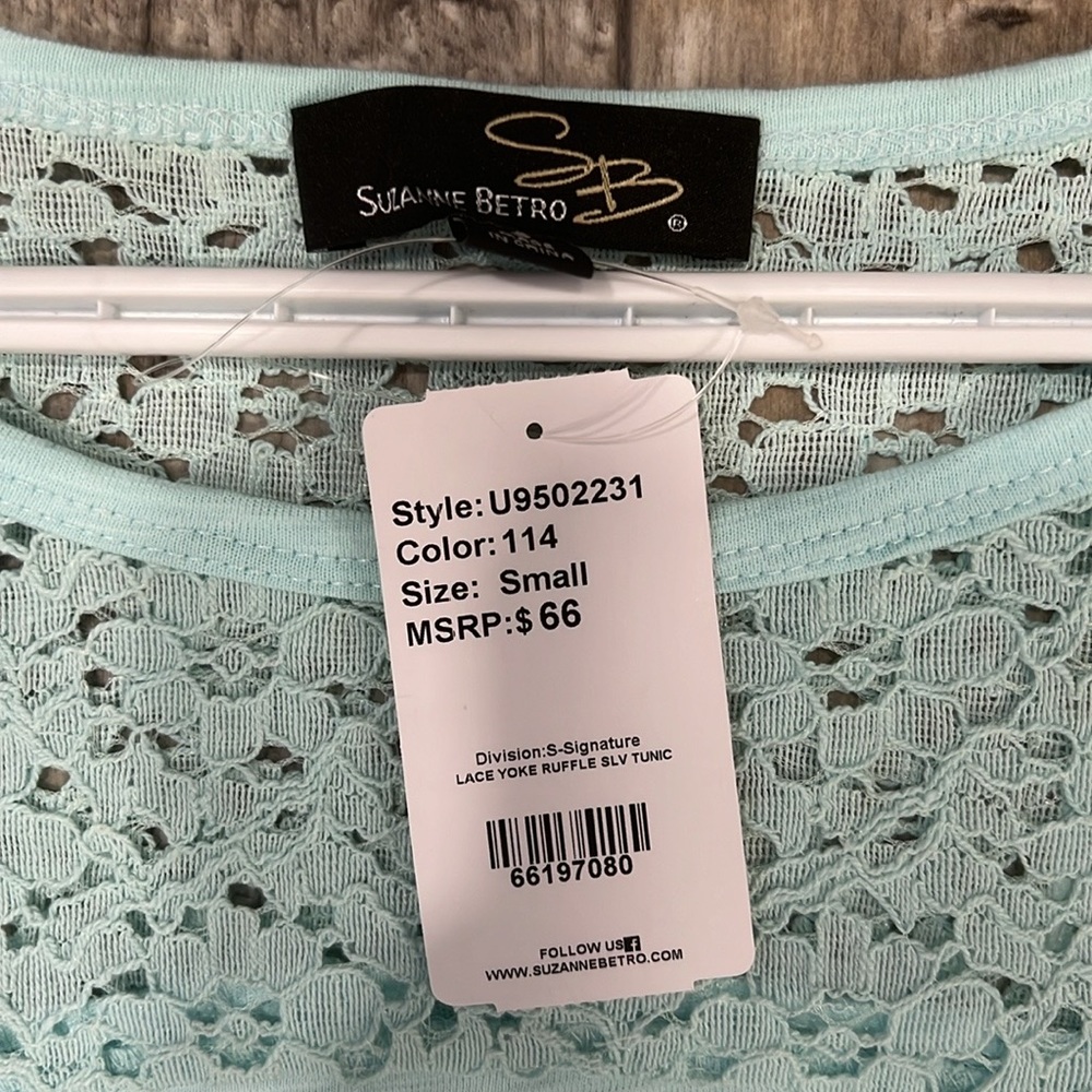 Lace-Accent Ruffle-Sleeve Tee - Picture 4 of 4